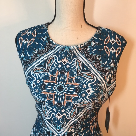 Vince Camuto Dresses & Skirts - VINCE CAMUTO SLEEVELESS DRESS